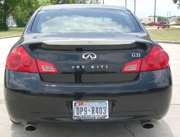 Infiniti G35 2007 photo 2