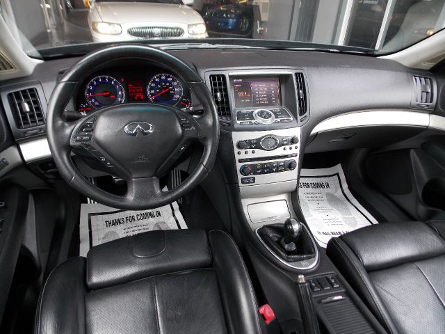 Infiniti G35 2007 photo 11