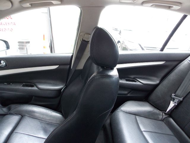 Infiniti G35 2007 photo 13