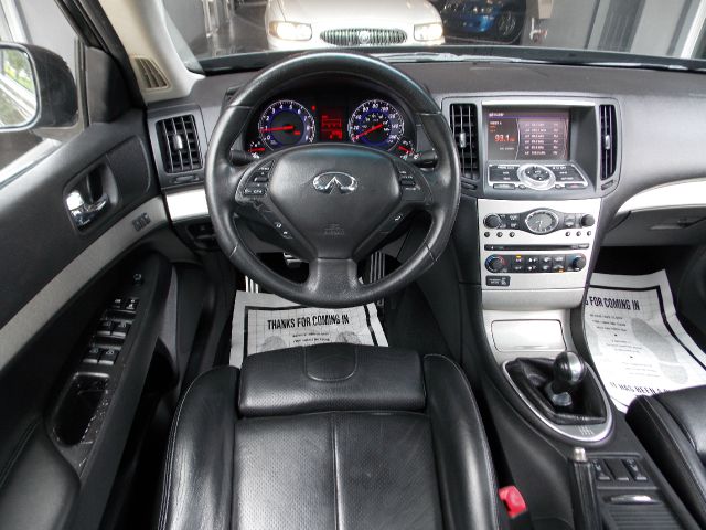 Infiniti G35 2007 photo 2