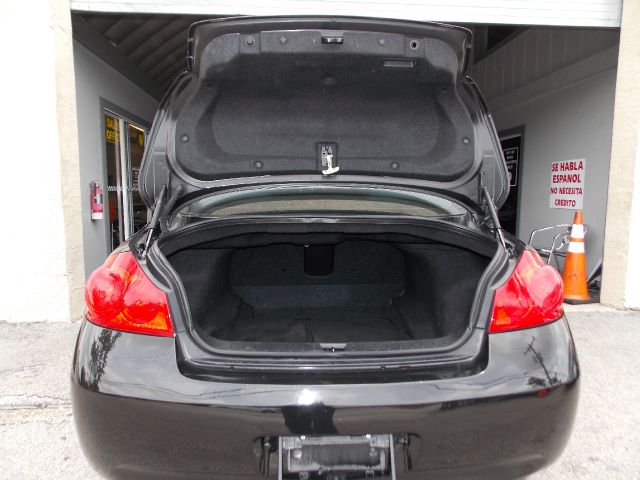 Infiniti G35 2007 photo 24