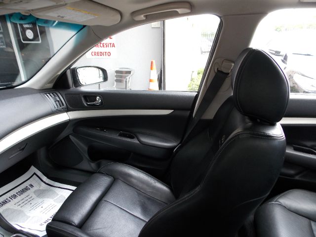 Infiniti G35 2007 photo 32