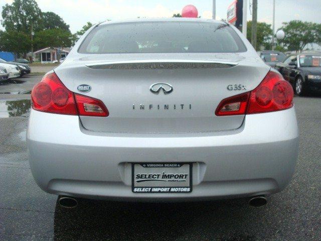 Infiniti G35 2007 photo 2