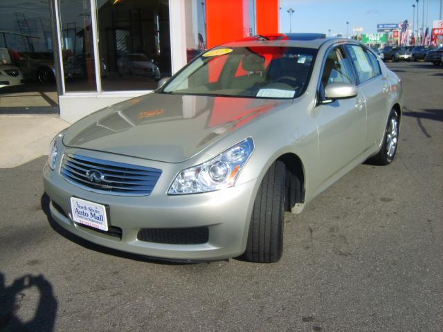 Infiniti G35 2007 photo 2