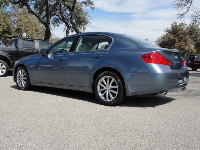 Infiniti G35 2007 photo 2