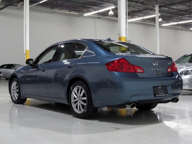 Infiniti G35 2007 photo 4