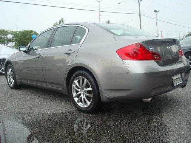 Infiniti G35 2007 photo 3