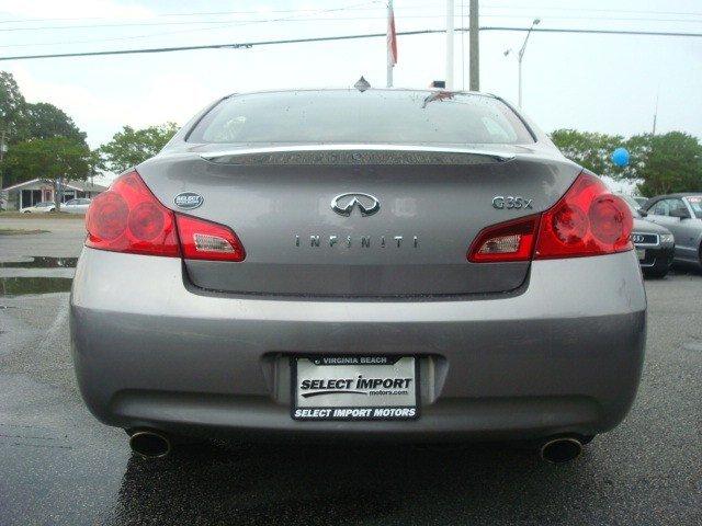 Infiniti G35 2007 photo 4