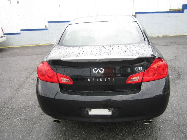 Infiniti G35 2007 photo 2