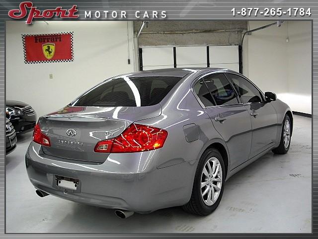 Infiniti G35 2007 photo 3