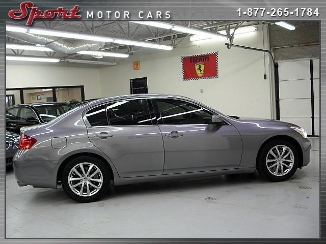 Infiniti G35 2007 photo 4