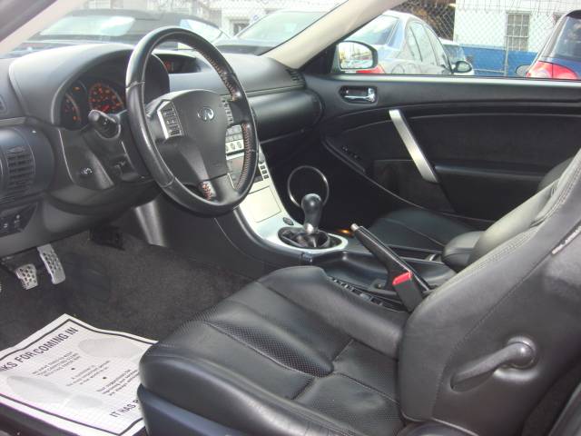 Infiniti G35 2007 photo 2