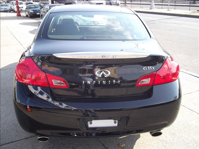 Infiniti G35 2007 photo 2