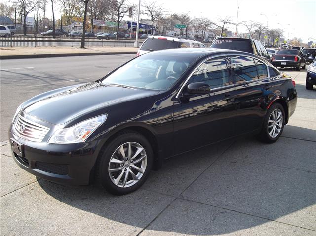 Infiniti G35 2007 photo 4