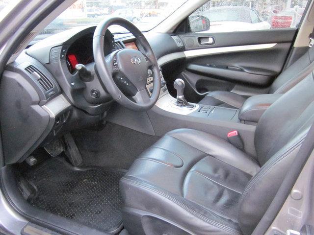 Infiniti G35 2007 photo 2