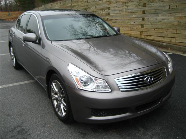 Infiniti G35 2007 photo 2