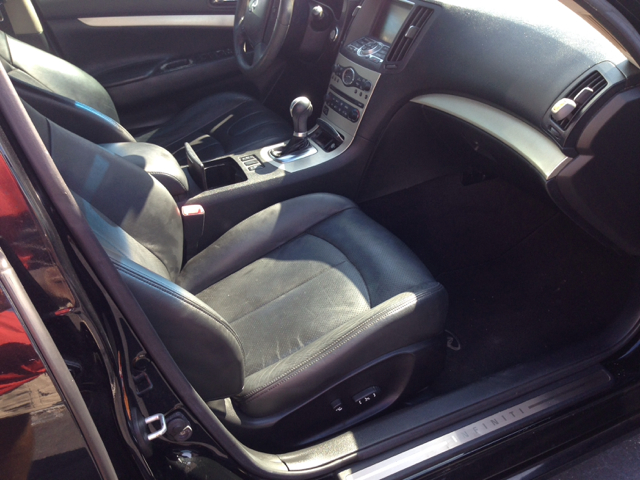 Infiniti G35 2007 photo 4