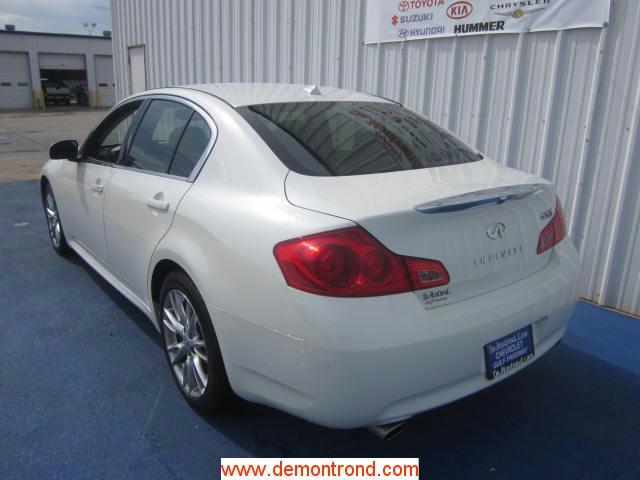 Infiniti G35 2007 photo 2