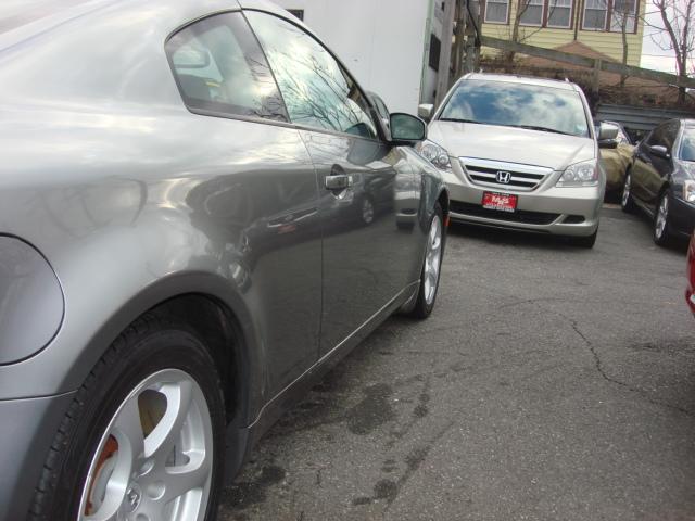 Infiniti G35 2007 photo 2