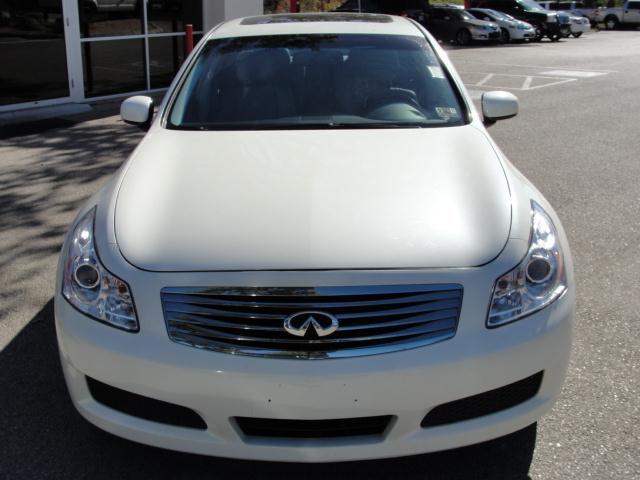 Infiniti G35 2007 photo 2