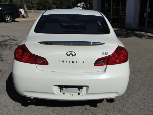 Infiniti G35 2007 photo 3