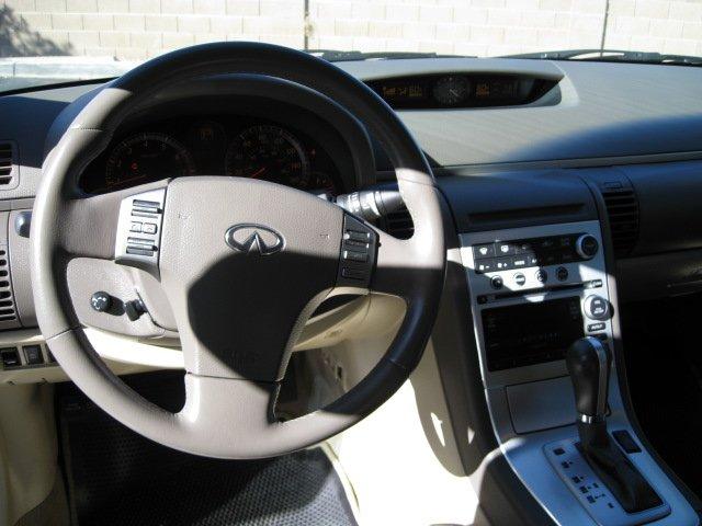 Infiniti G35 2007 photo 4