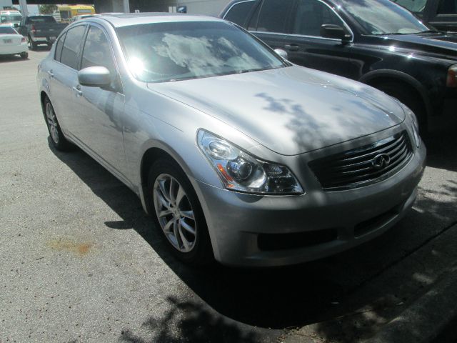 Infiniti G35 2007 photo 2