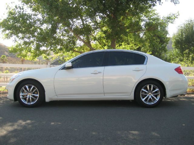 Infiniti G35 2007 photo 4