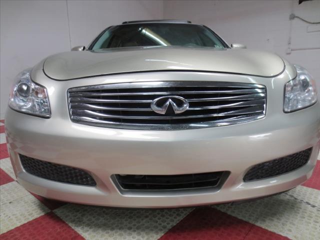 Infiniti G35 2007 photo 4