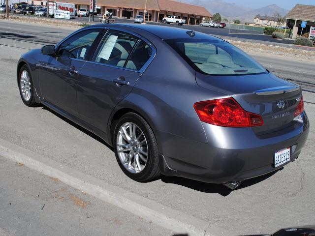 Infiniti G35 2007 photo 2