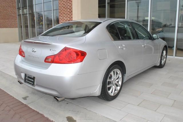 Infiniti G35 2007 photo 3