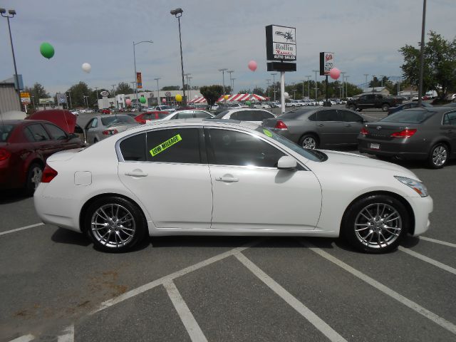 Infiniti G35 2007 photo 14