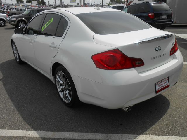 Infiniti G35 2007 photo 18