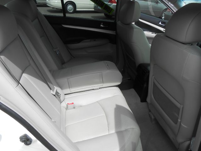 Infiniti G35 2007 photo 2