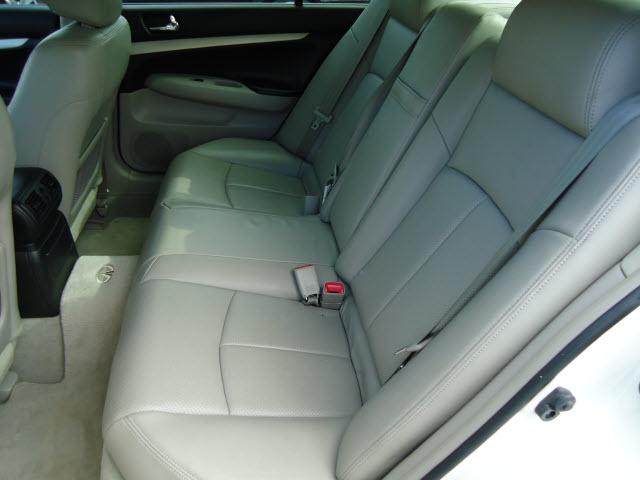 Infiniti G35 2007 photo 4