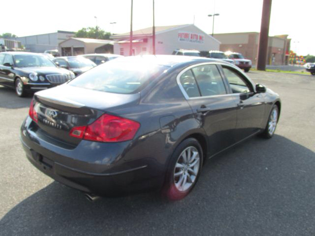 Infiniti G35 2007 photo 2