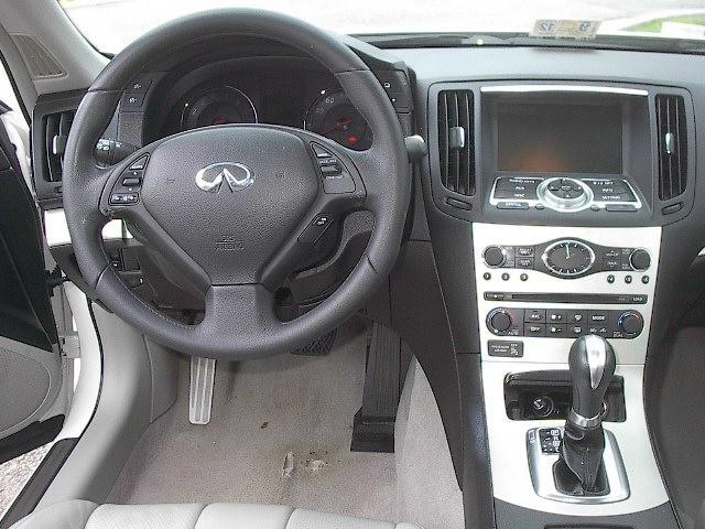 Infiniti G35 2008 photo 4