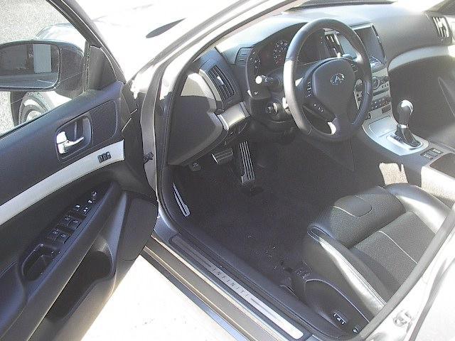 Infiniti G35 2008 photo 2