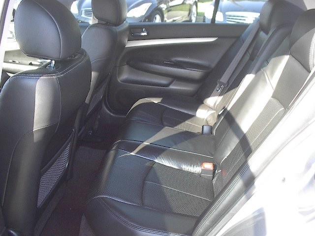 Infiniti G35 2008 photo 3