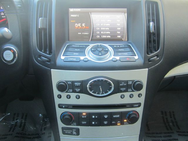 Infiniti G35 2008 photo 12