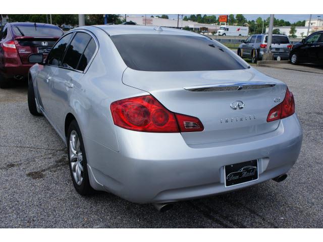 Infiniti G35 2008 photo 3