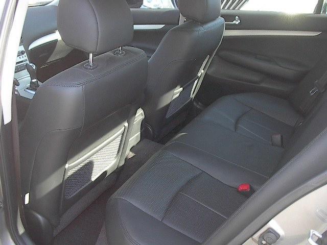 Infiniti G35 2008 photo 2