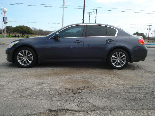 Infiniti G35 2008 photo 2