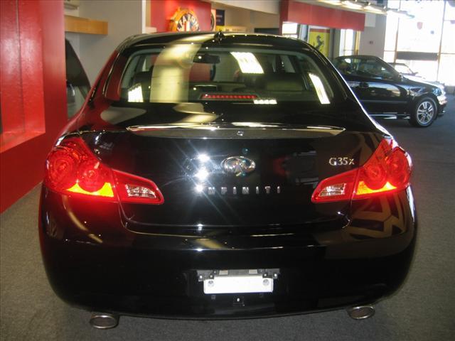 Infiniti G35 2008 photo 2