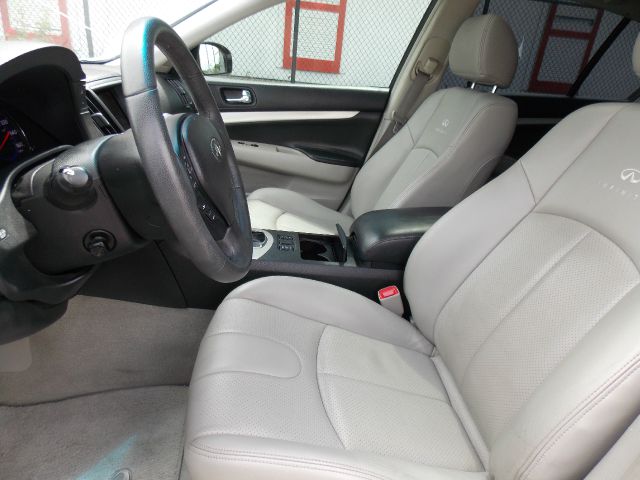 Infiniti G35 2008 photo 12