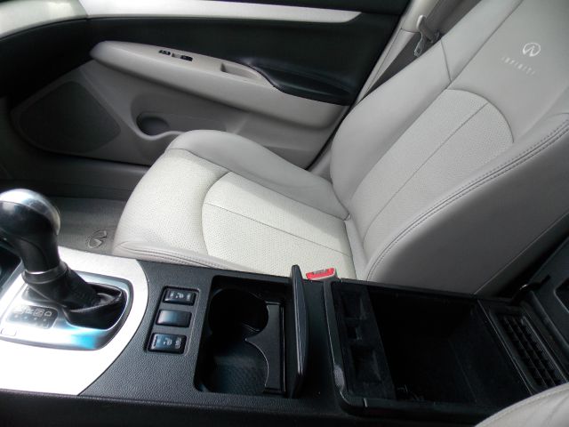 Infiniti G35 2008 photo 2