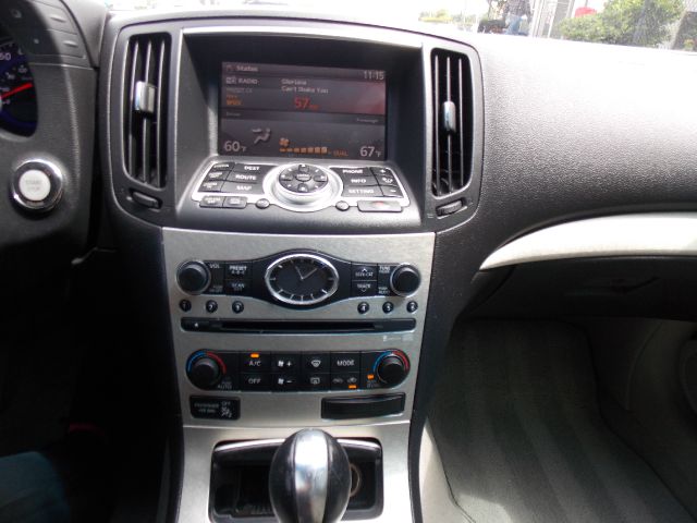 Infiniti G35 2008 photo 22