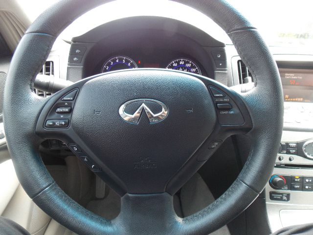 Infiniti G35 2008 photo 38