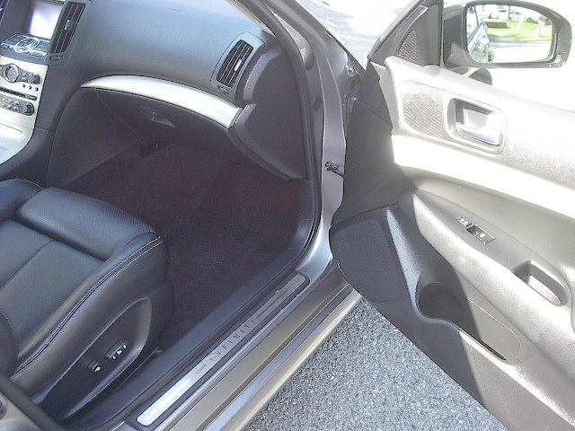 Infiniti G35 2008 photo 4