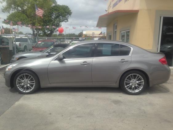 Infiniti G35 2008 photo 1